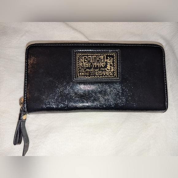 Coach Poppy Liquid Leather Continental Zip Around Wallet Black EUC - Picture 2 of 12